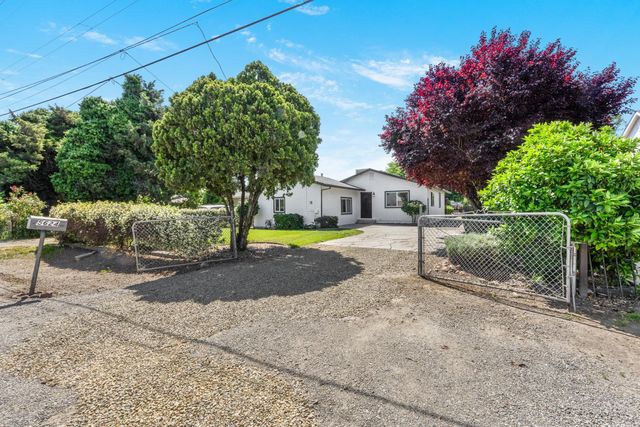 5624 E Washington St, Stockton, CA 95215