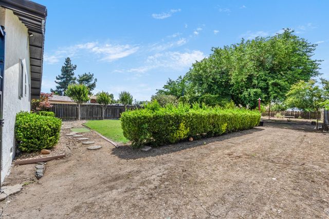 5624 E Washington St, Stockton, CA 95215