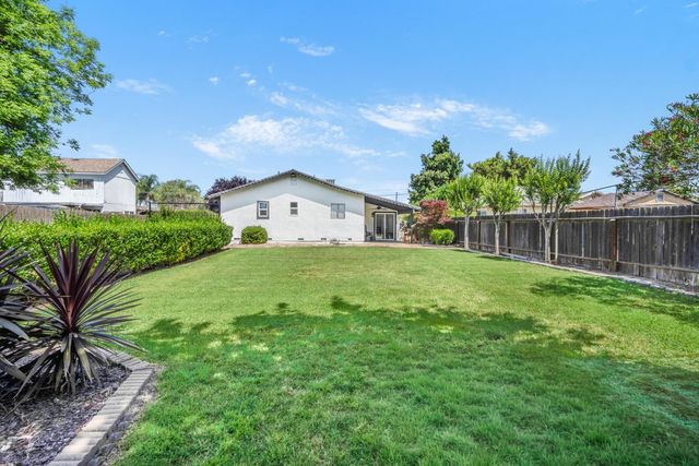 5624 E Washington St, Stockton, CA 95215
