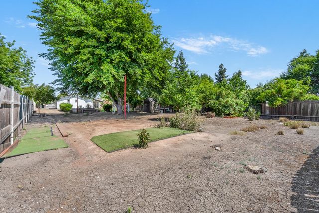 5624 E Washington St, Stockton, CA 95215