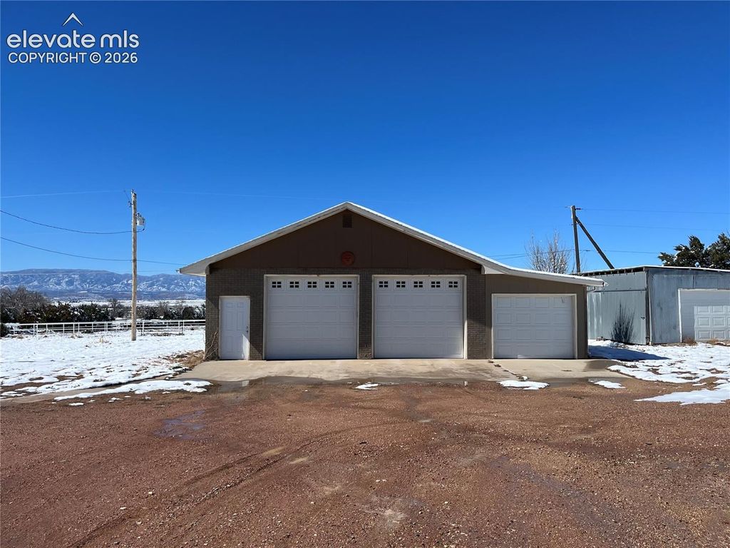 855 Marilyn Drive, Penrose, CO 81240 — photo 3
