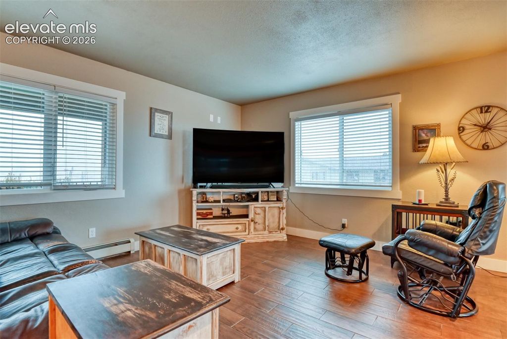 855 Marilyn Drive, Penrose, CO 81240 — photo 4