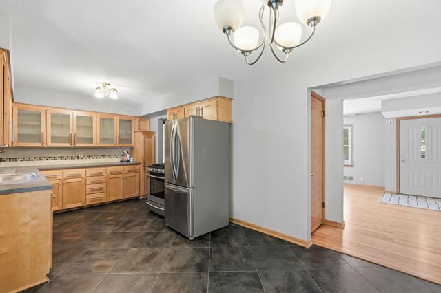 5300 Circle Down, Golden Valley, MN 55416