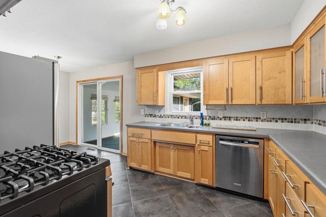 5300 Circle Down, Golden Valley, MN 55416