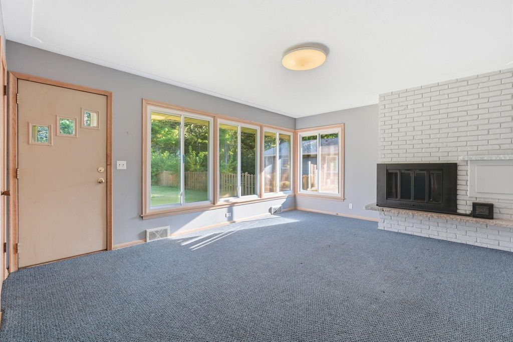 5300 Circle Down, Golden Valley, MN 55416 — photo 2