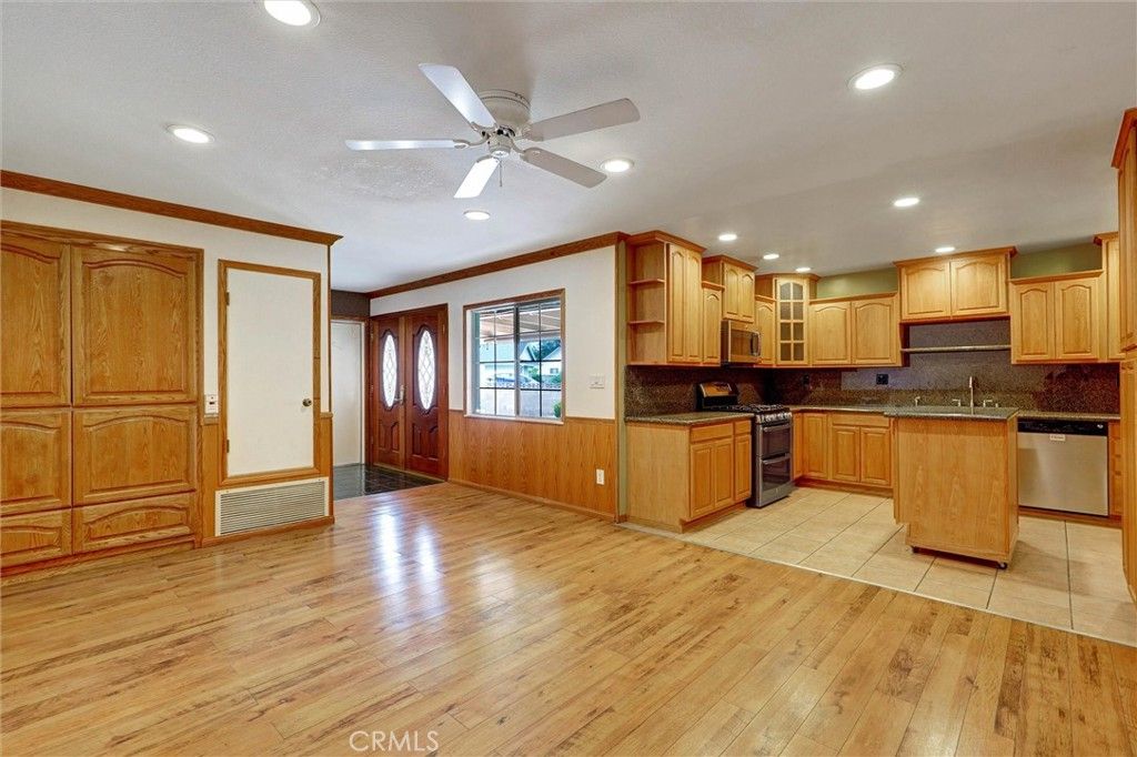 13905 Rex, Sylmar, CA 91342 — photo 5