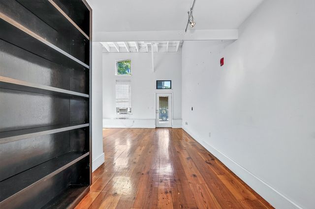 57 Brookside Ave 12, Boston, MA 02130