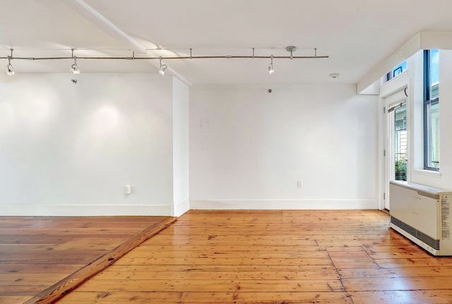 57 Brookside Ave 12, Boston, MA 02130