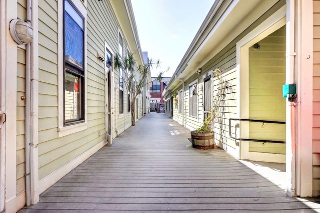 57 Brookside Ave 12, Boston, MA 02130