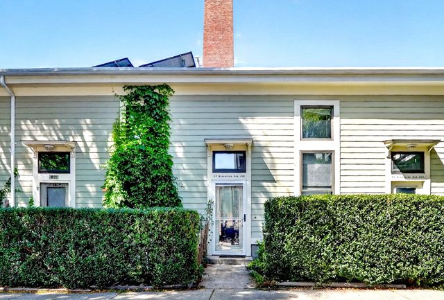 57 Brookside Ave 12, Boston, MA 02130