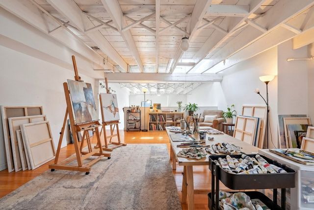 57 Brookside Ave 12, Boston, MA 02130