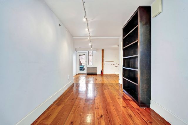 57 Brookside Ave 12, Boston, MA 02130