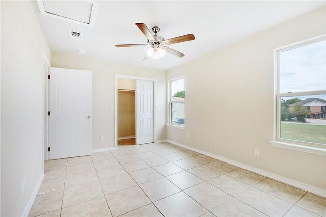 2200 Creekside LN D, Georgetown, TX 78626