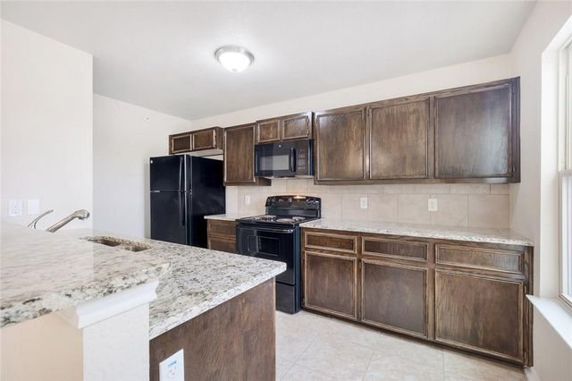2200 Creekside LN D, Georgetown, TX 78626