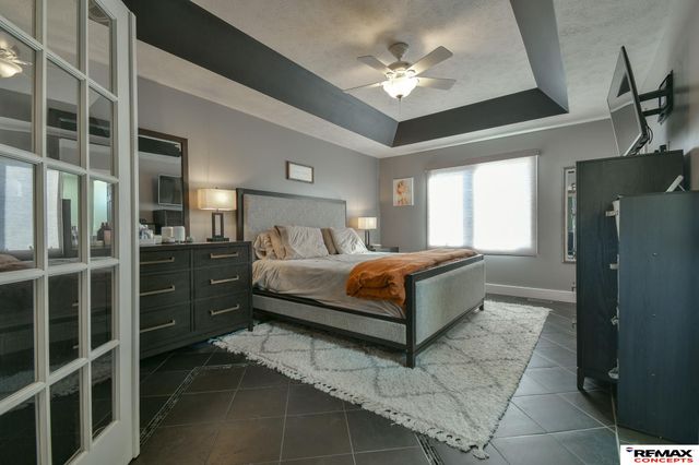 8933 Prairie Village Court, Lincoln, NE 68507