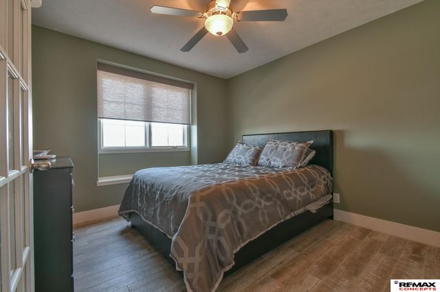 8933 Prairie Village Court, Lincoln, NE 68507