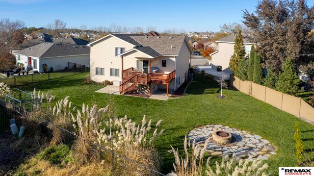 8933 Prairie Village Court, Lincoln, NE 68507