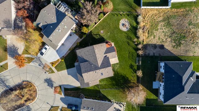 8933 Prairie Village Court, Lincoln, NE 68507