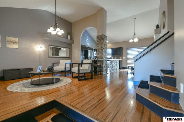 8933 Prairie Village Court, Lincoln, NE 68507