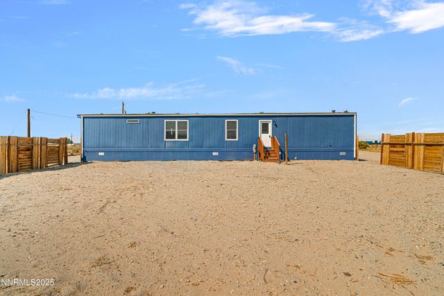 9 Stanley Lane, Yerington, NV 89447