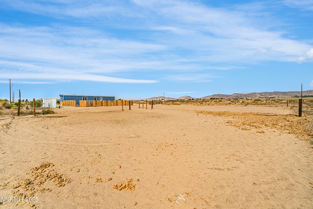 9 Stanley Lane, Yerington, NV 89447