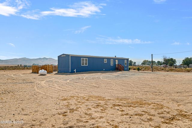 9 Stanley Lane, Yerington, NV 89447