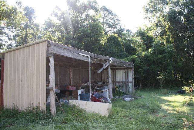 7572 N Highway 14, Yellville, AR 72687