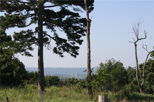 7572 N Highway 14, Yellville, AR 72687
