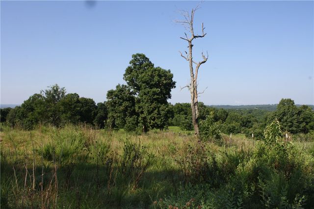 7572 N Highway 14, Yellville, AR 72687