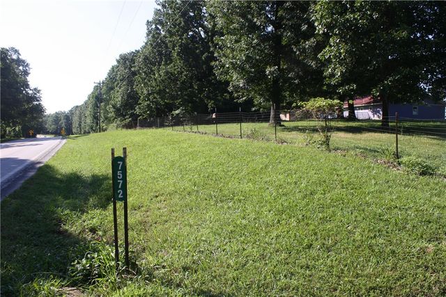 7572 N Highway 14, Yellville, AR 72687