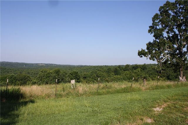 7572 N Highway 14, Yellville, AR 72687