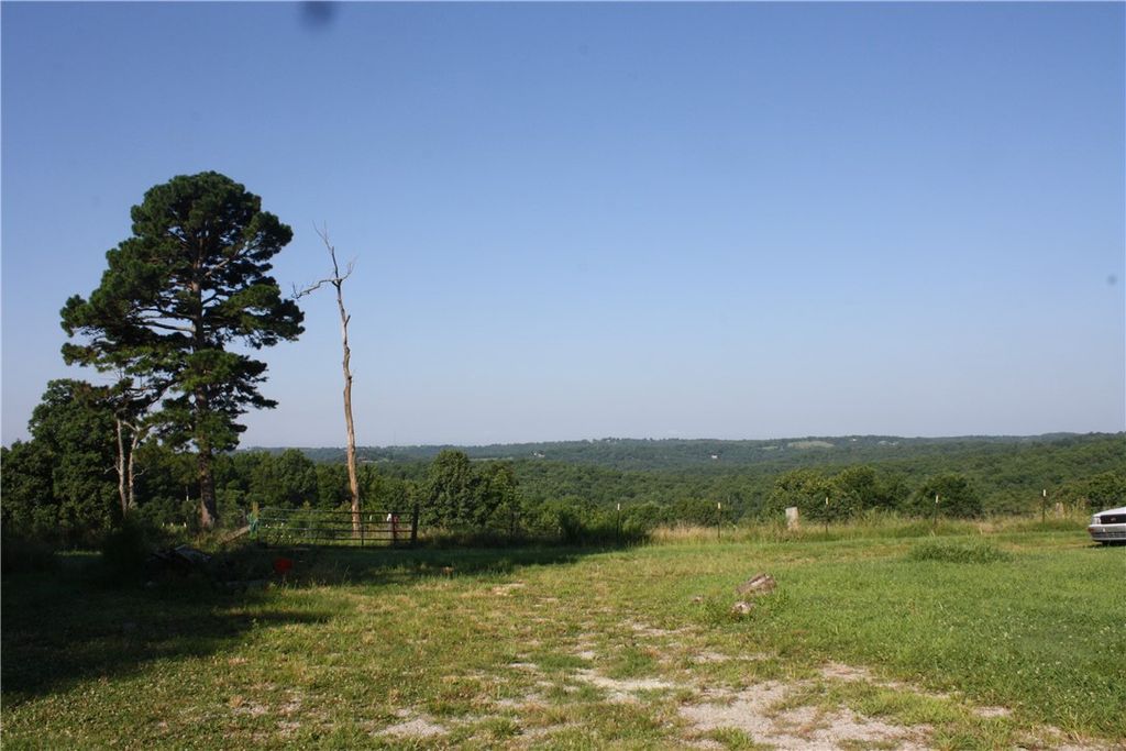 7572 N Highway 14, Yellville, AR 72687