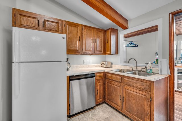 99 1st Street, Gainesville, MO 65655