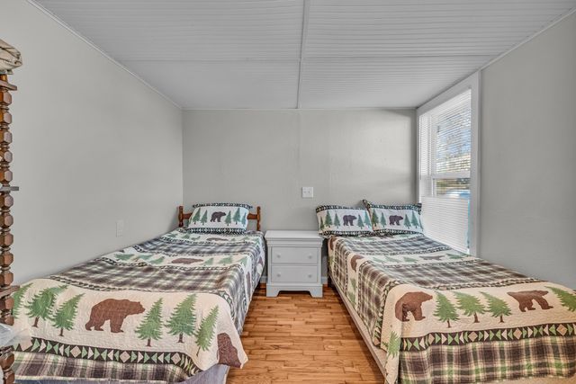 99 1st Street, Gainesville, MO 65655