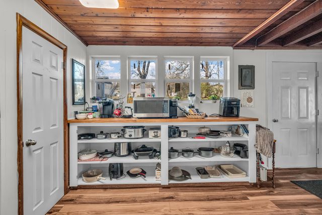 99 1st Street, Gainesville, MO 65655