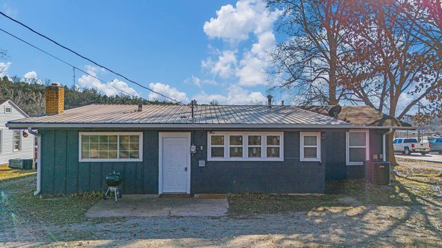 99 1st Street, Gainesville, MO 65655