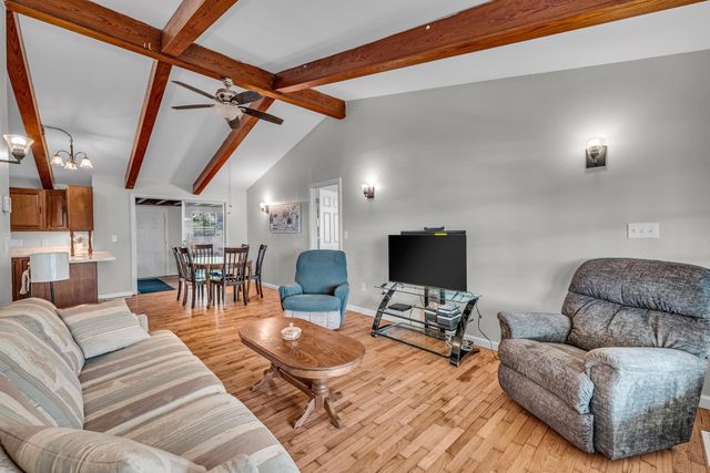 99 1st Street, Gainesville, MO 65655