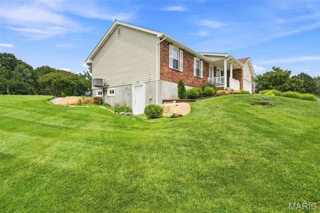 3235 Rosedale Drive, Arnold, MO 63010