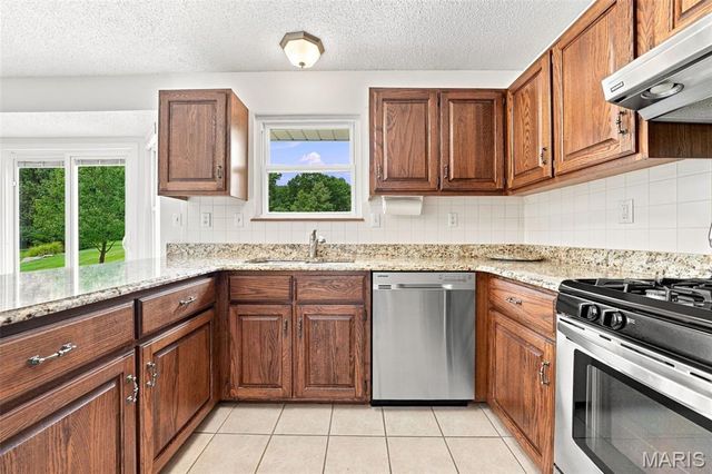 3235 Rosedale Drive, Arnold, MO 63010