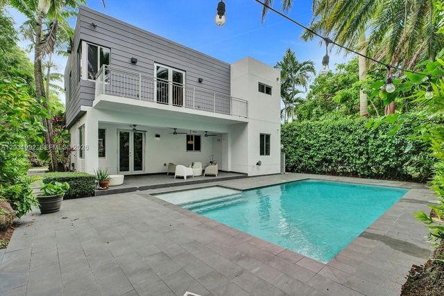 6340 SW 80th St, Miami, FL 33143