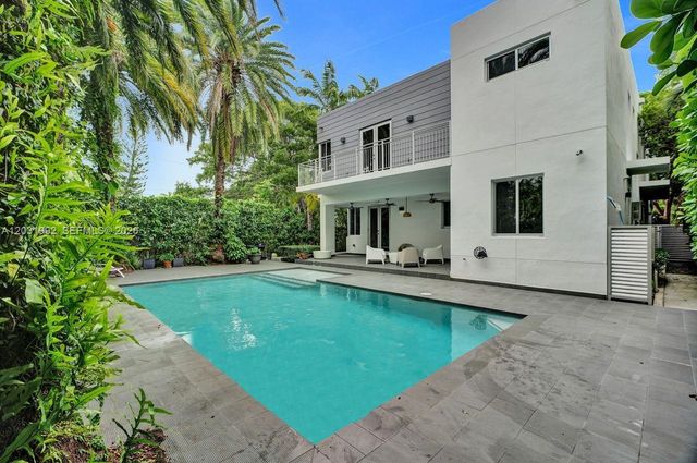 6340 SW 80th St, Miami, FL 33143
