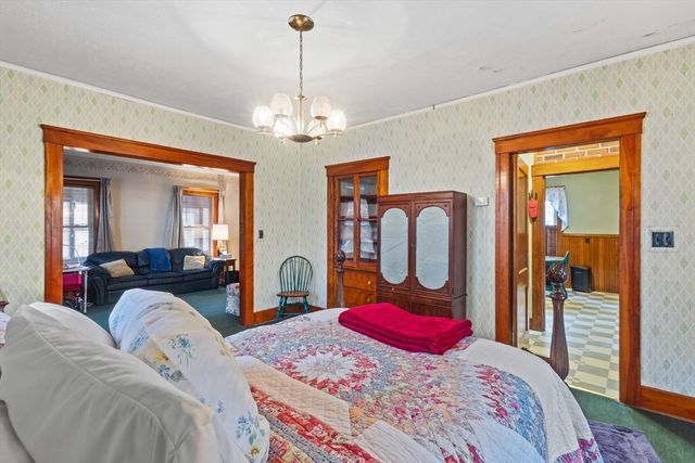 35 Chesterfield Rd, Worcester, MA 01602