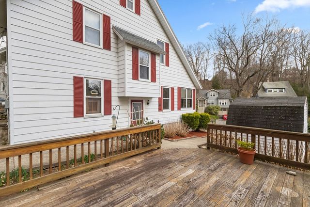 35 Chesterfield Rd, Worcester, MA 01602