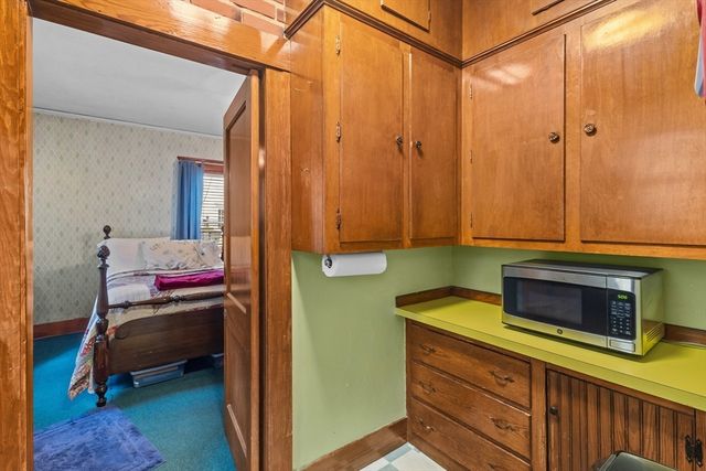 35 Chesterfield Rd, Worcester, MA 01602