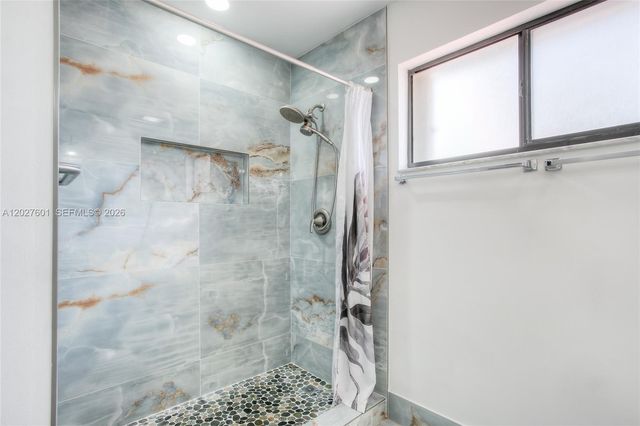 9521 NW 18th Mnr, Plantation, FL 33322