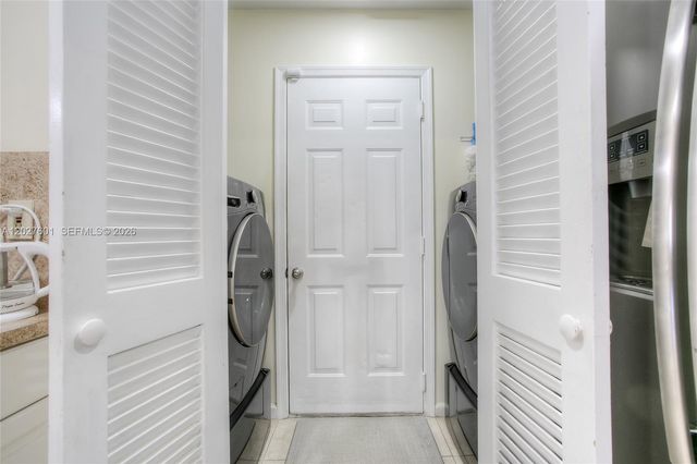 9521 NW 18th Mnr, Plantation, FL 33322