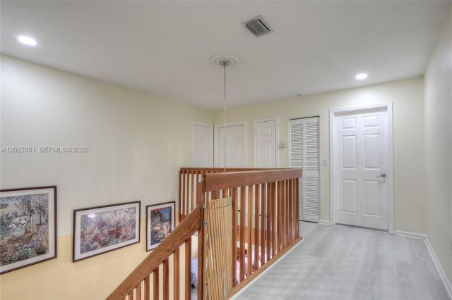 9521 NW 18th Mnr, Plantation, FL 33322