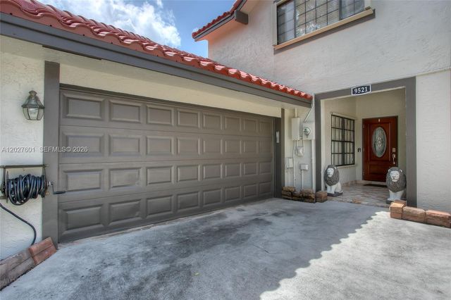 9521 NW 18th Mnr, Plantation, FL 33322