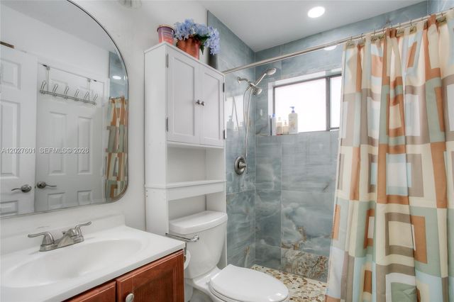 9521 NW 18th Mnr, Plantation, FL 33322