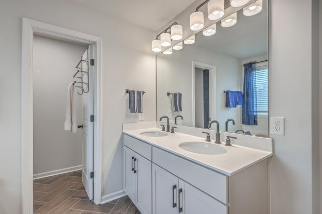 132 Mcclellan Way, Summerville, SC 29483